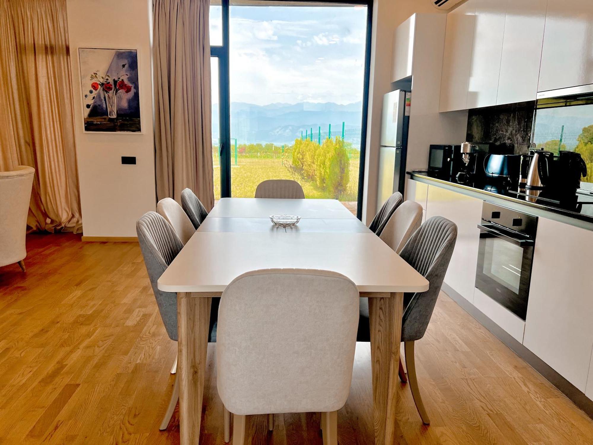Luxury In Alazani Valley Villa *