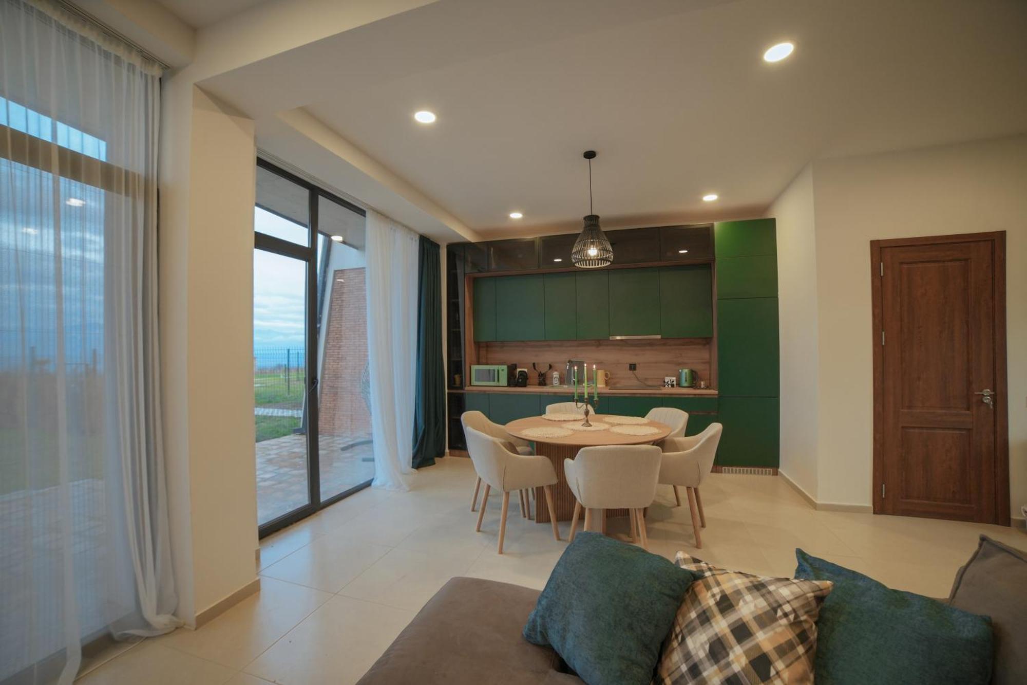 Luxury In Alazani Valley