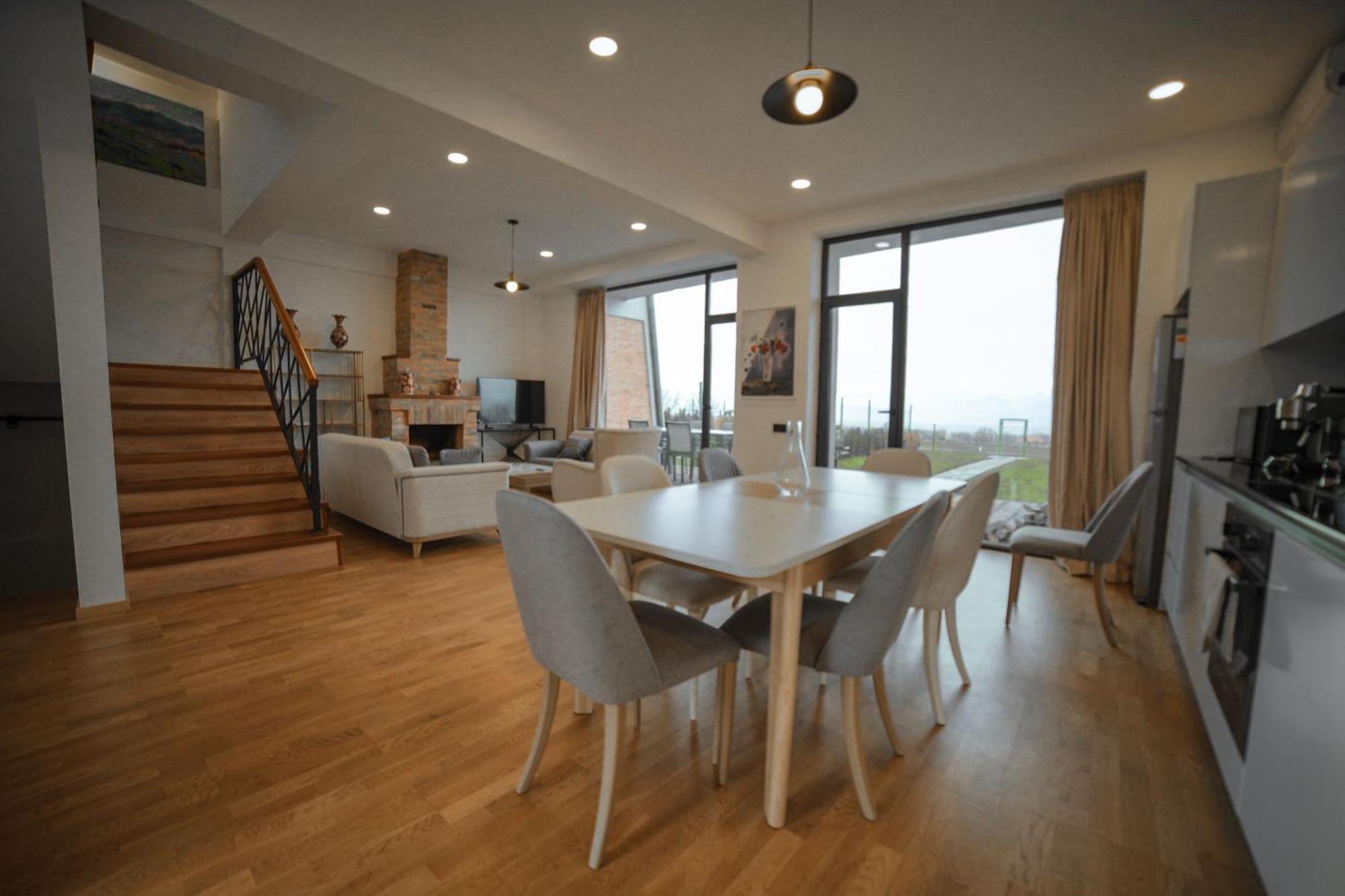 Luxury In Alazani Valley Villa *